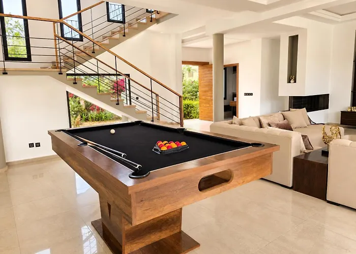 Villa Palm Oasis Dar Bouazza 300M2 Piscine 3 Suites - 4 Chambres - Homecity Signature Casablanca